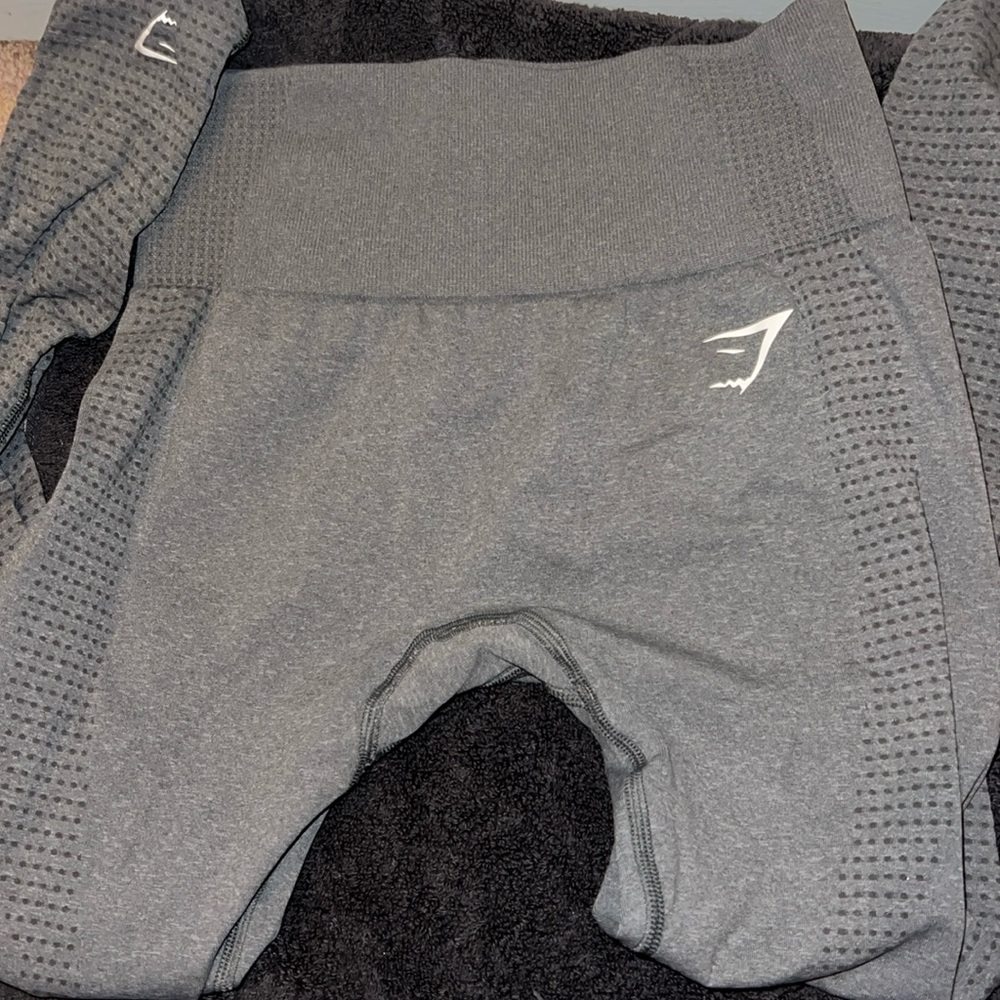 Only worn once no stains